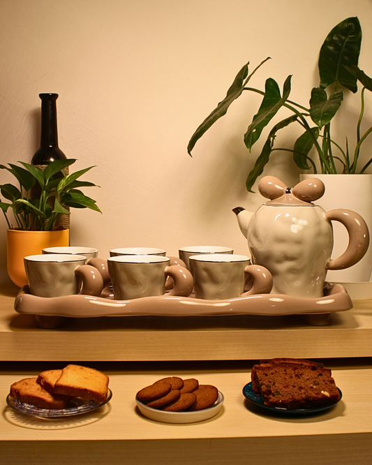 The Sterling & Bow Ceramic Tea Set - 6 Cups with Ceramic Tray