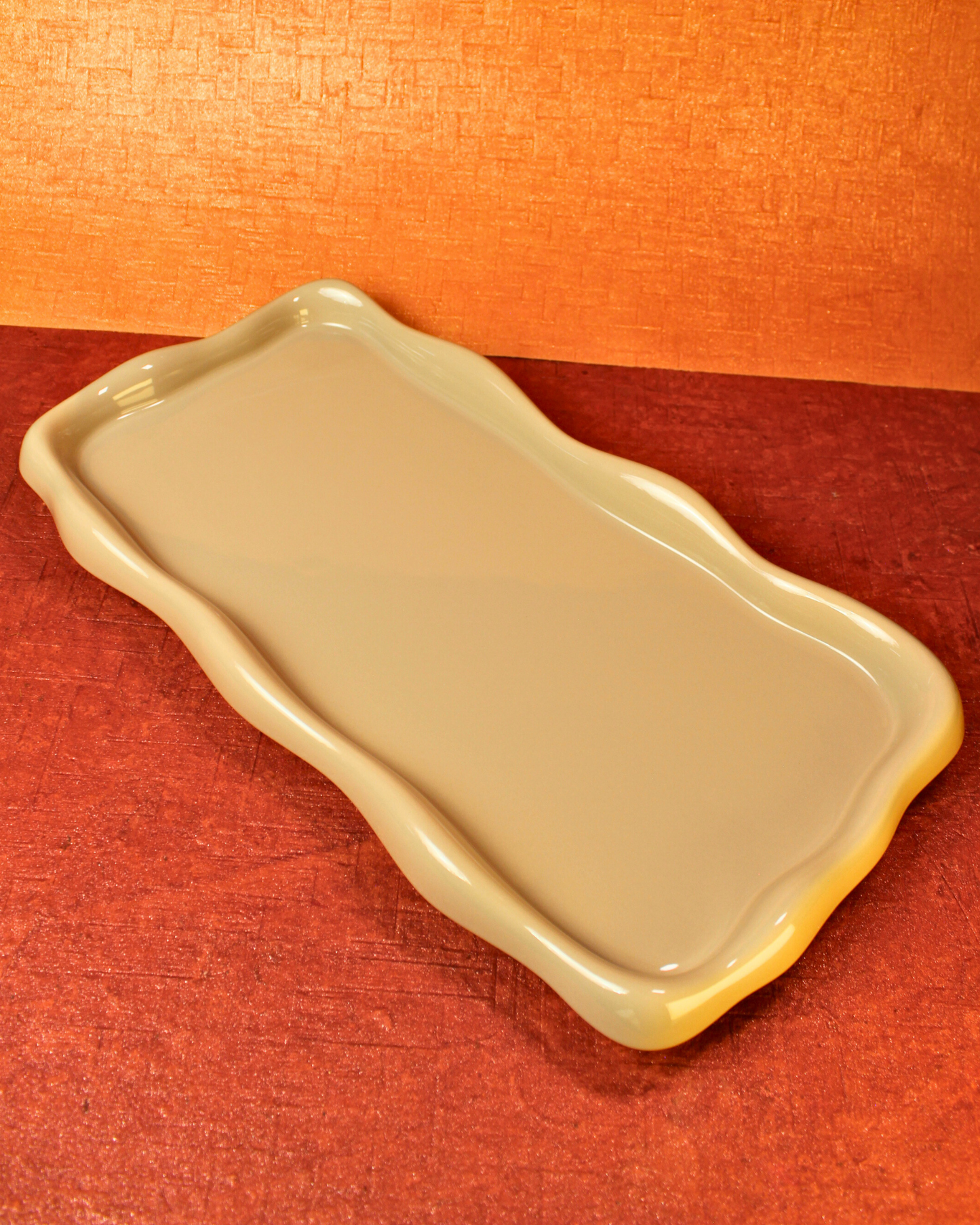 The Sterling & Bow Ceramic Tea Set - 6 Cups with Ceramic Tray