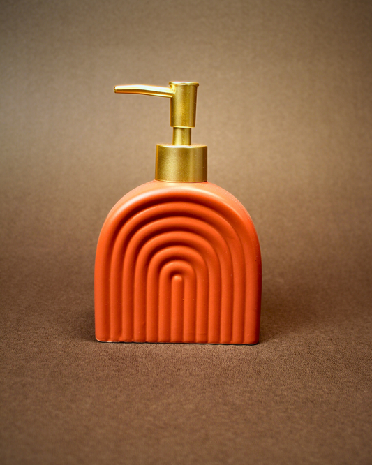 Crimson Arc Ceramic Bath Set – Set of 1