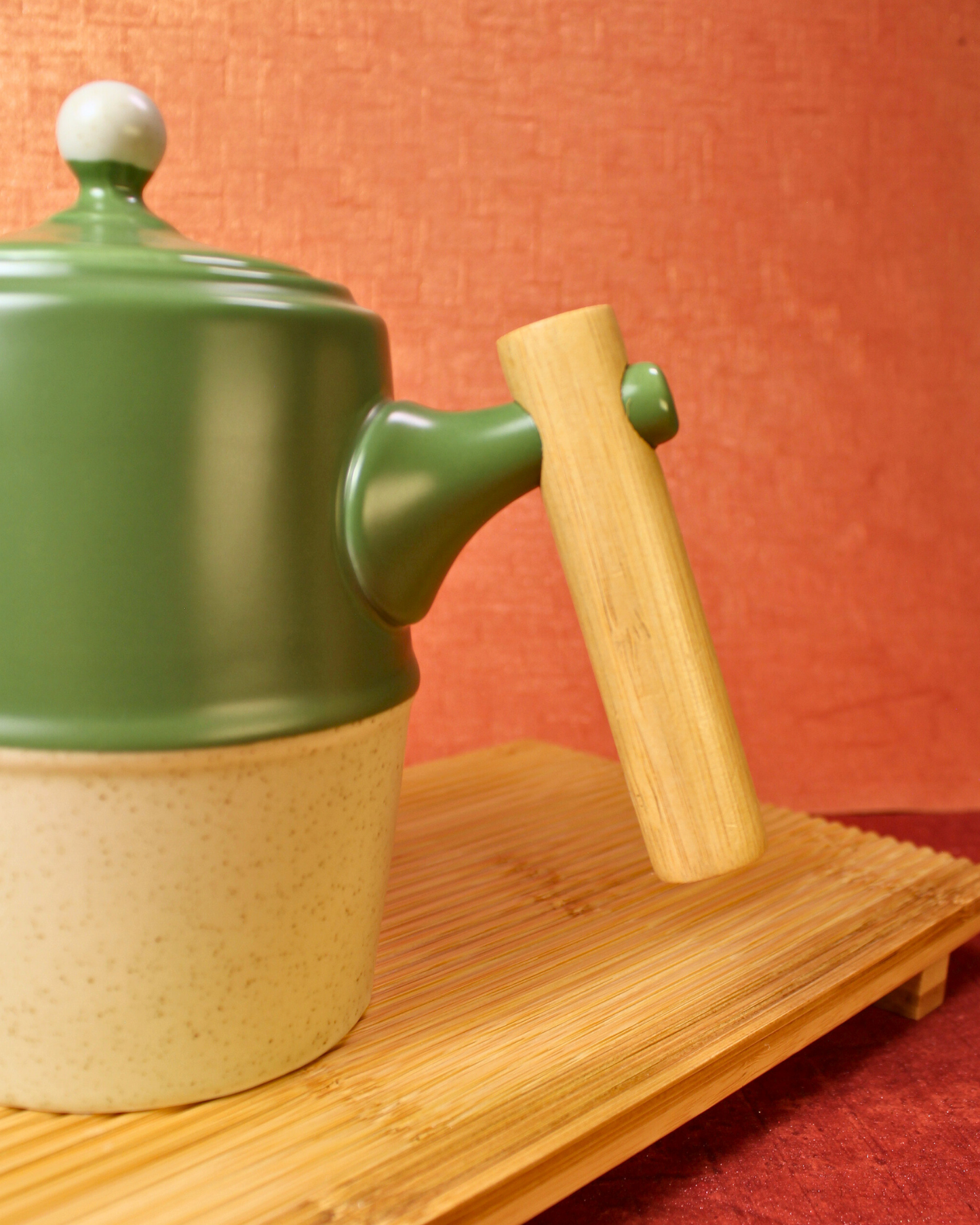 The Moss & Wood Ceramic Tea Set - 6 Cups with Bamboo Tray