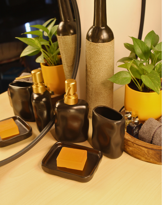 Onyx Black Wave Ceramic Bath Set – Set of 3